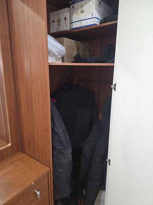 Продам угловую прихожку