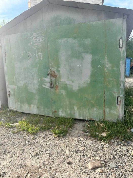 Продается большой гараж