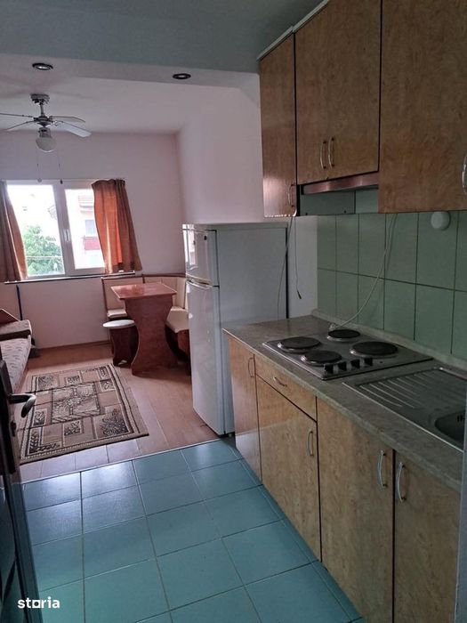 Garsoniera de vanzare , Carpati 2 , et. 4 , 21.900 euro neg.