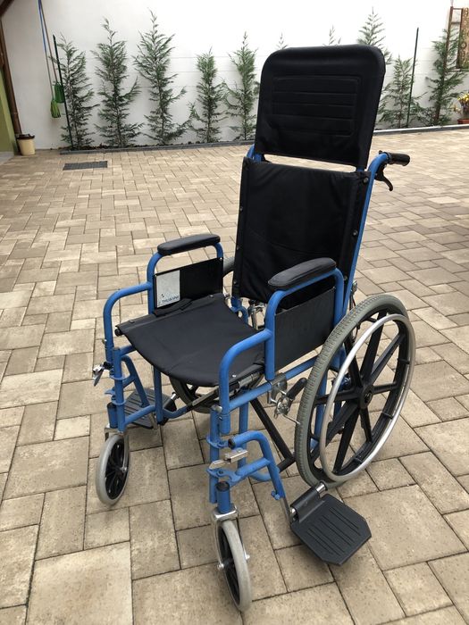 Fotoliu rulant THUASNE cu tetiera (scaun cu rotile)