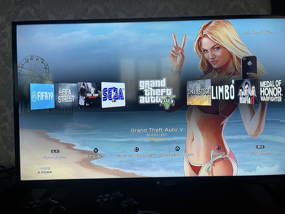 Продам прошитую плейстейшен 3