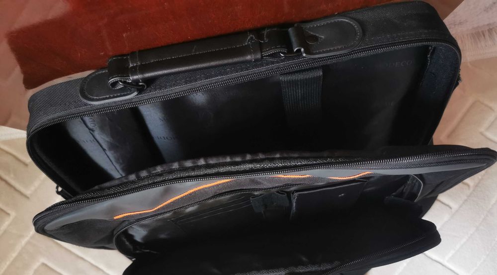 Geantă pentru laptop Modecom Cherokee 17"