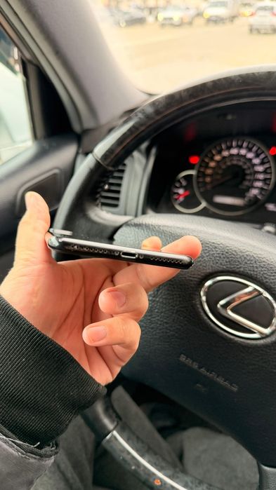 Продам iphone 7plus 128gb