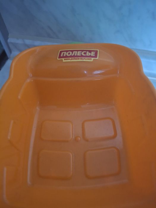 Новая   игрушка.