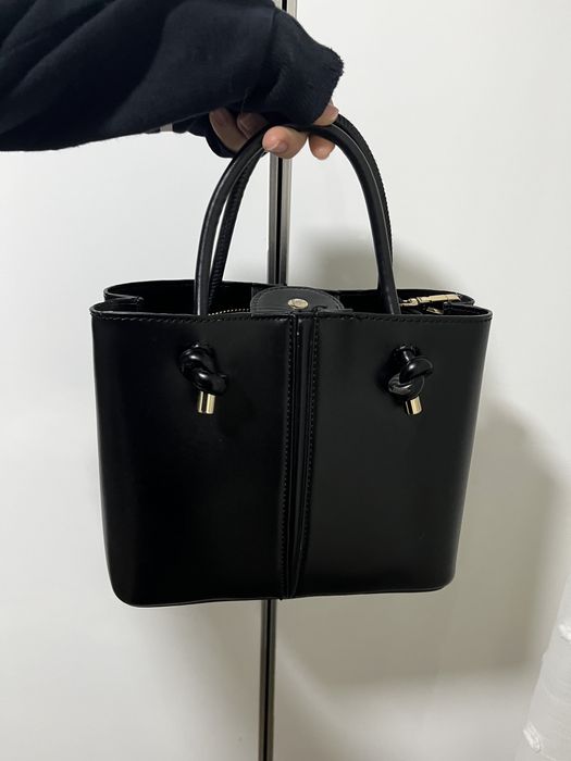 Черна чанта Зара