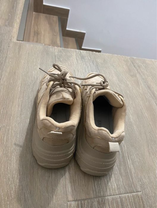 Pantofi sport dama , bej, marimea 37, purtati de foarte putine oriiiii