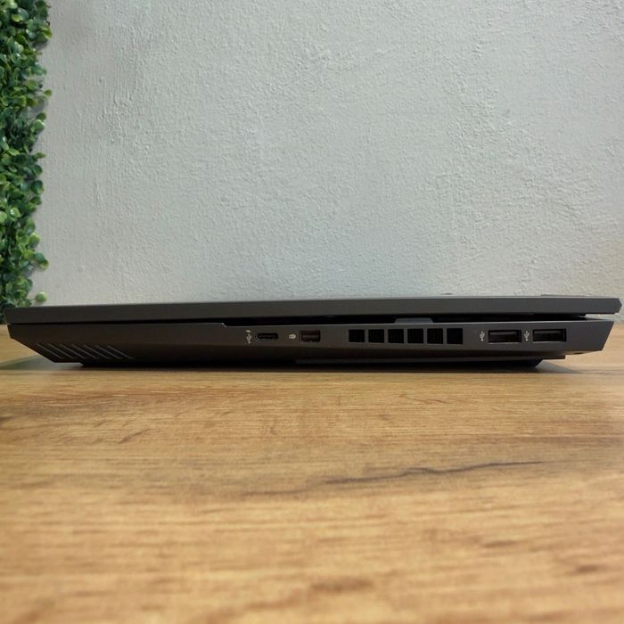 Laptop GAMING HP OMEN 15 AMD Ryzen 9 5900HX RTX 3070 SSD 1TB RAM 16GB - GARANTIE 12 LUNI | TrueShopPC