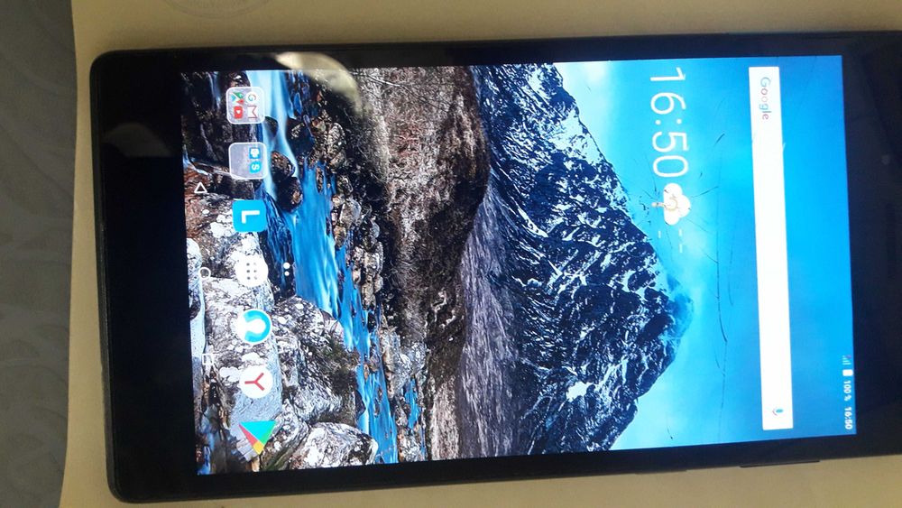 Планшет Леново 19 см.