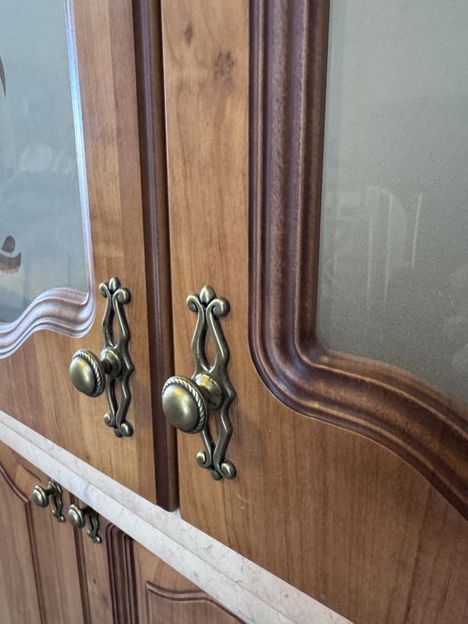 Продам б-у кухонный гарнитур угловой