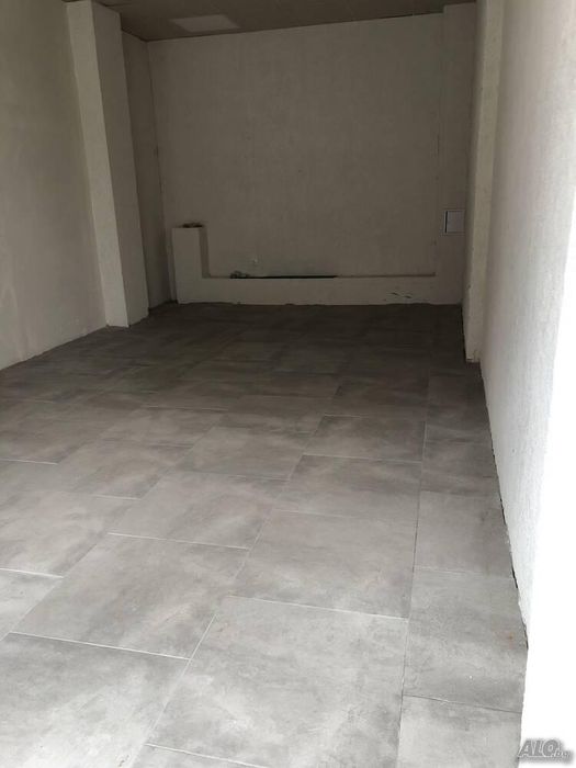 Дава се под наем Магазин в Бургас, Сарафово - 91 кв.м за 598.23 € - Снимка #1