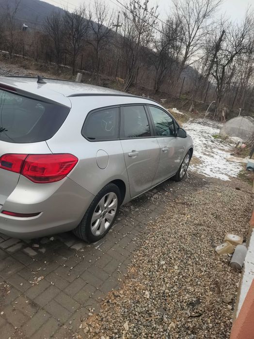 Opel astra J 1.3 cdti 2012