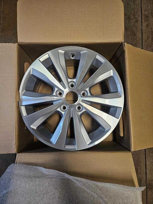 Janta Aliaj VW SKODA originala NOUA cod 5G0601025L8Z8
