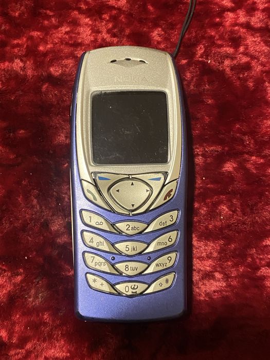 Легендарный телефон Nokia