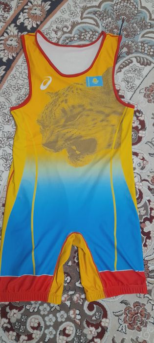 Костюм для вольной борьбы