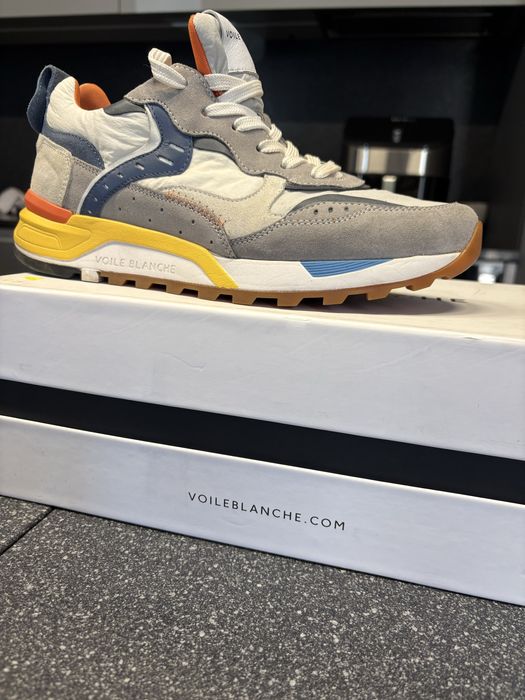 Сникърси Voileblanche