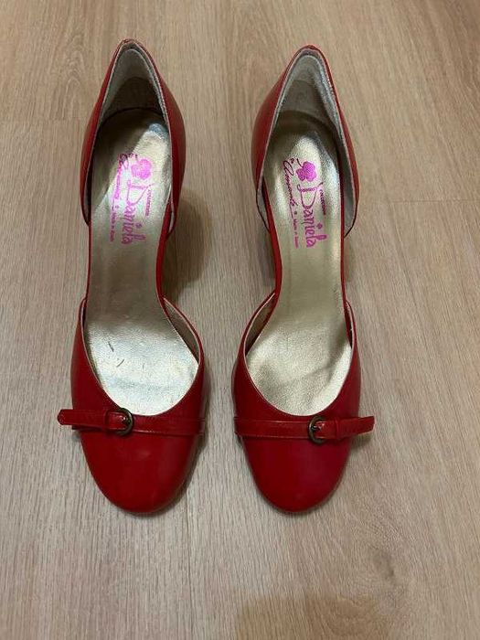 Елегантни дамски обувки с ток, естествена кожа, червен цвят, номер 39