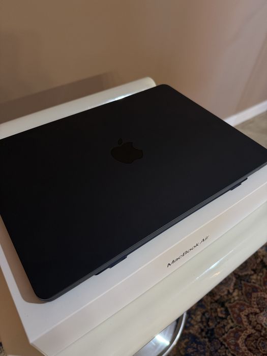 MacBook Air 13”, M4, 16GB, 256GB, Midnight