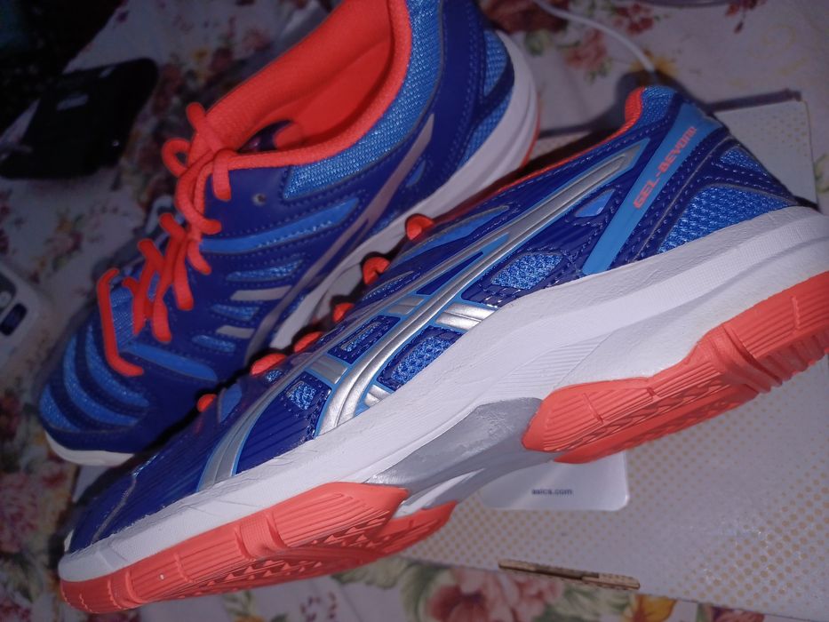 Adidași Asics, original