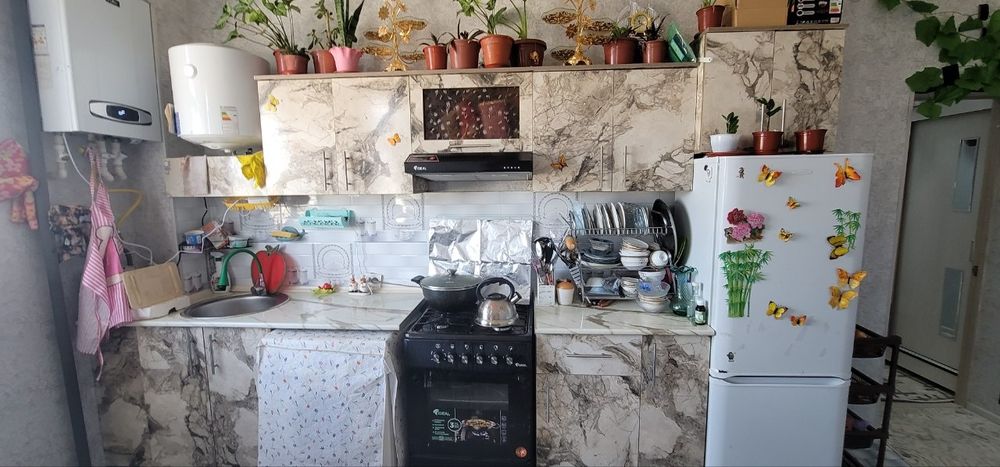 Karimbek restaranga yaqin 2xona