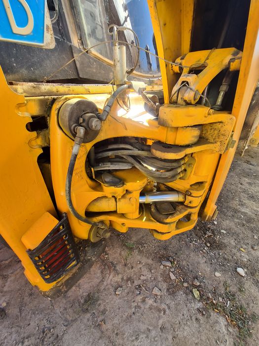 Экскаватор-погрузчик jcb 4cx