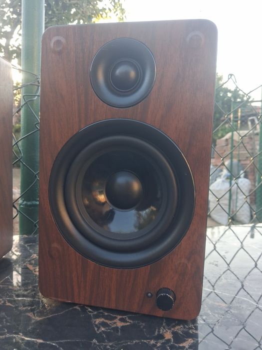 boxe cu Bluetooth