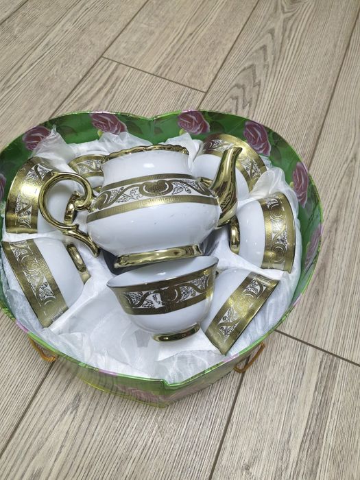 Продам сервиз чайный