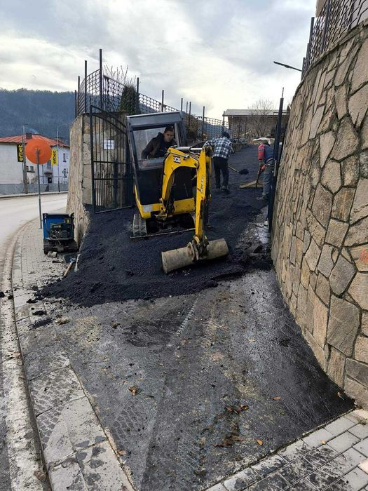 Всякакви услуги  със СТРОИТЕЛНА ТЕХНИКА за СМОЛЯН И региона