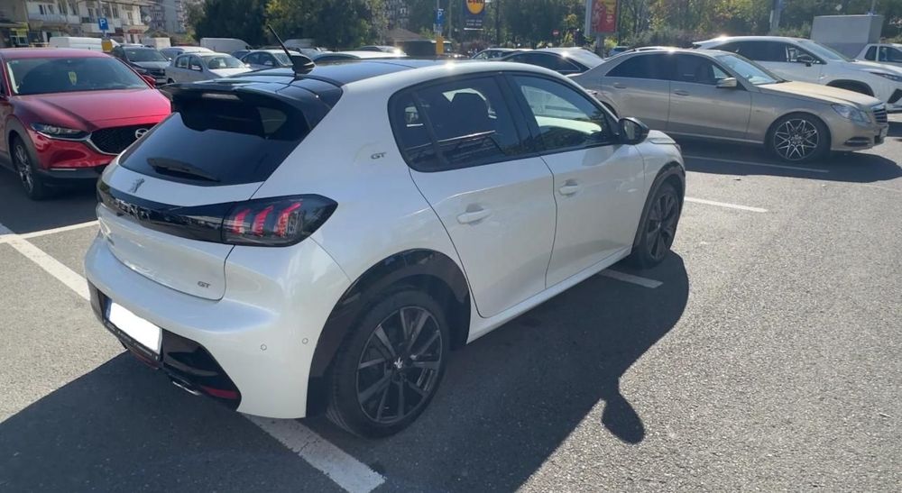 Peugeot 208 Vând Peugeot 208 1.2 L PureTech STT EAT8 GT Pack 130Cp