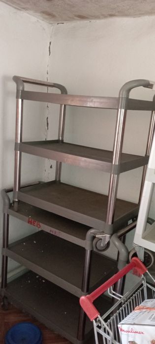 Тележка трёхуровневая