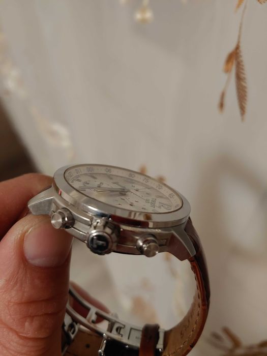 Часы TISSOT Swiss