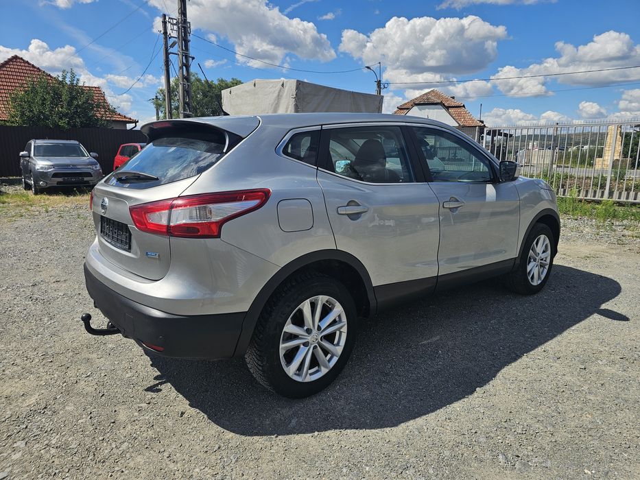 Nissan Qashqai 2015 Diesel -Navigatie,