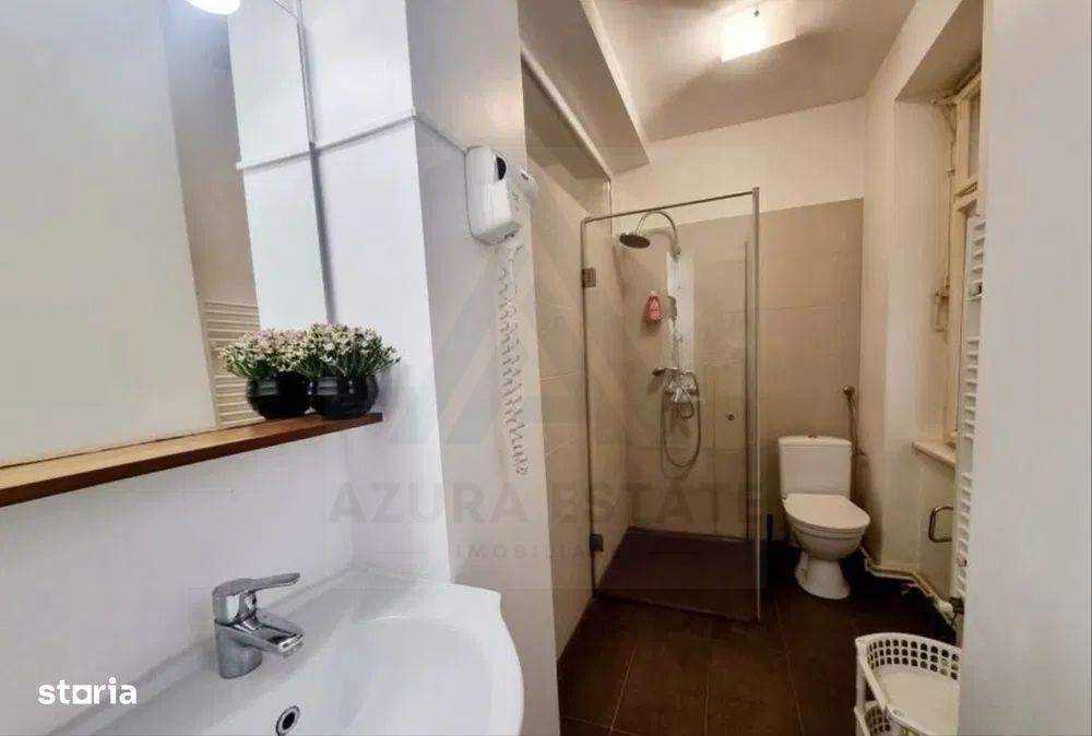 Apartament 2 camere 61 mp utili parter 2 bai 2 pivnite Centrul Istoric