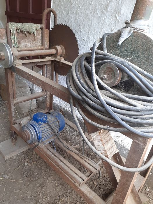 Moară cu fierăstrău