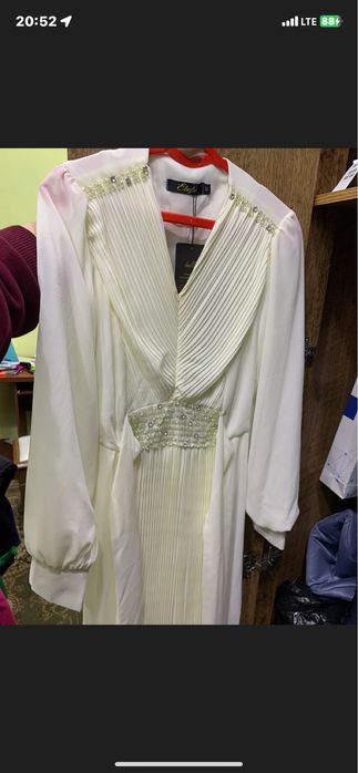 Новое платье длинное, шифоновое.