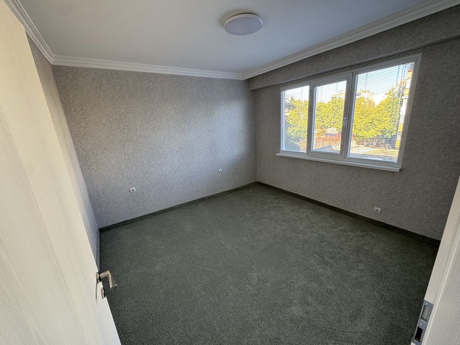 Продава се Тристаен апартамент в Ловеч, в.з. Бабаковец - 62 кв.м за 1387 €/кв.м - Снимка #11