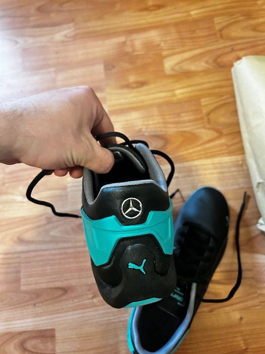 Обувки puma с логото на f1 Mercedes