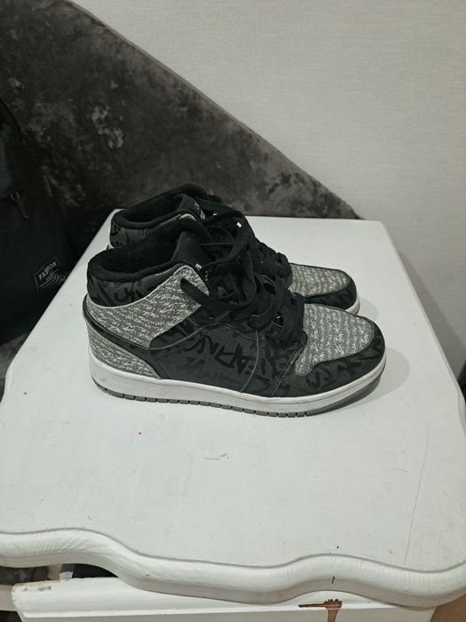 Димесезонные кросовки 37 р р