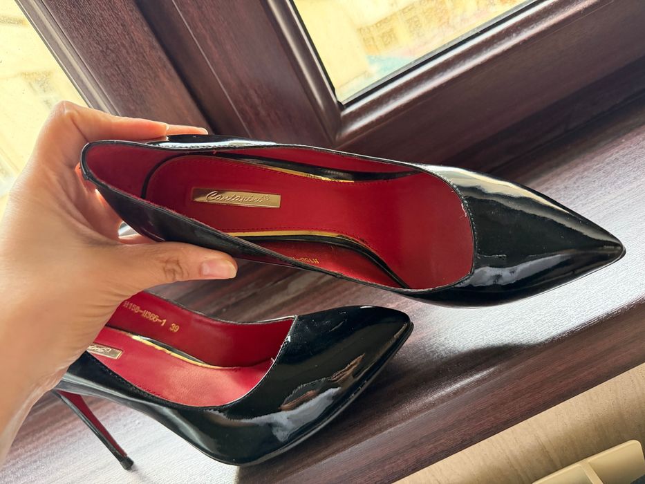 Туфли лакированные 39 размер б/у