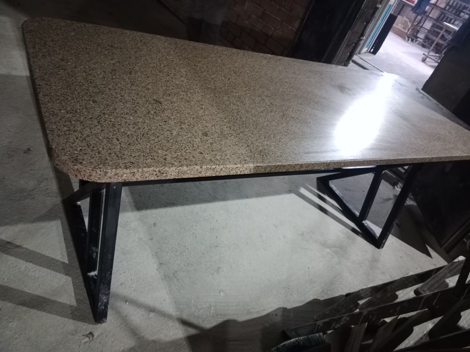 Мраморный стол натуральный