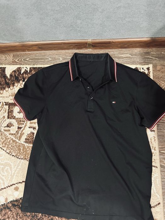 Поло от бренда Tommy Hilfiger
