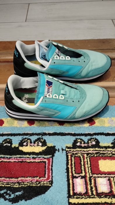 Brooks Chariot 1