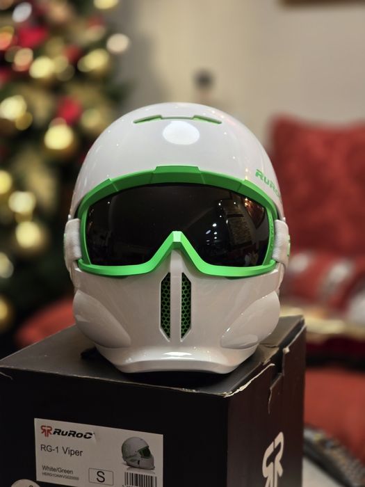 Уникална нова ски каска Ruroc