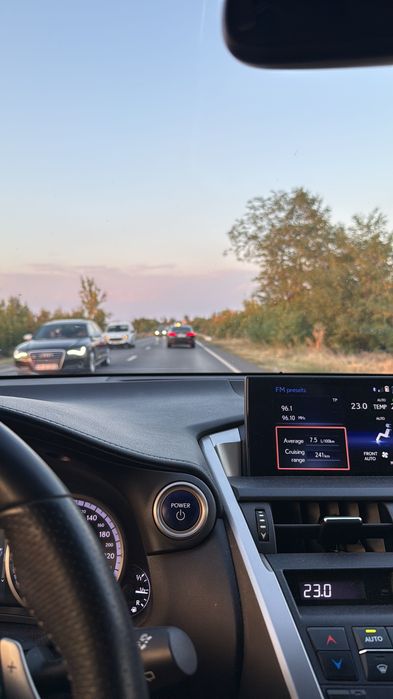 Lexus NX 300h 2015 F Sport (Avariat)