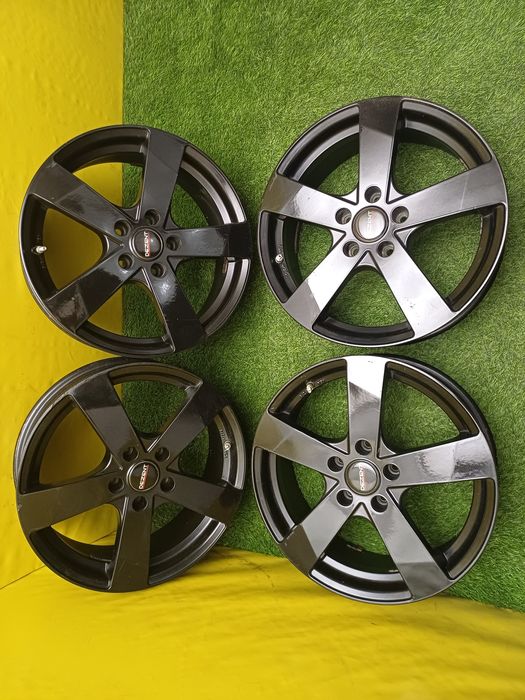 Диски R17 5x112 на Mercedes и другие.