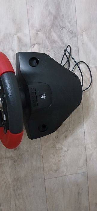 Руль logitech в хорошем состоянии