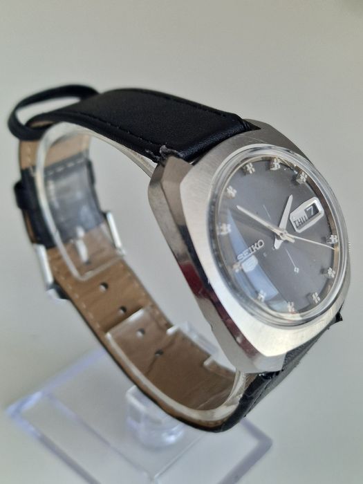 Ceas automatic Seiko 5. Funcționează foarte bine