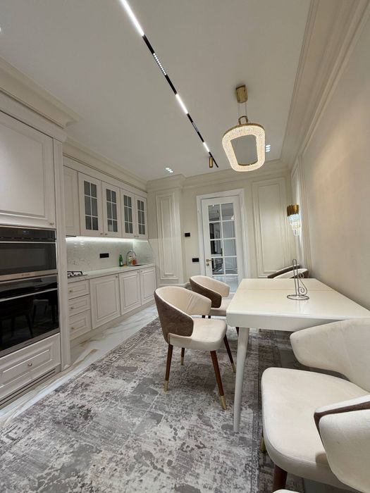 Квартира продается 4/3/8 на Себзоре