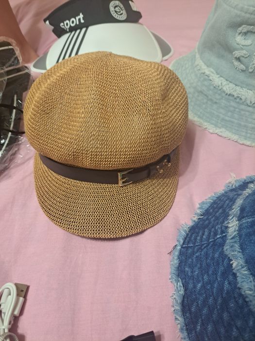 Срочно продам  головные  уборы.
