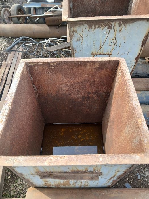 Musor bochka sotiladi