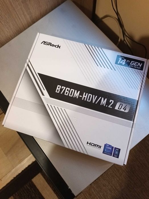 Продавам дънна платка чисто нова ASROCK B760M-HDV M2 D4сокет 1700